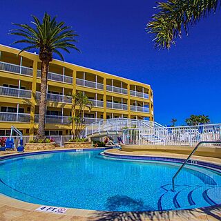 Coral Reef Beach Resort — Pool