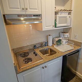 Courtyard Resort — Kitchen