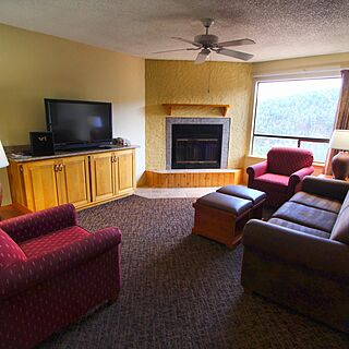 Crown Point Resort — Living Area