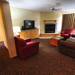 Crown Point Resort — Living Area
