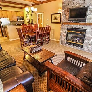 Holiday Inn Club Vacations David Walley's Resort — Living Area