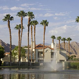 Desert Breezes Resort &mdash; Exterior
