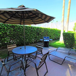 Desert Isle Resort — Grilling Area