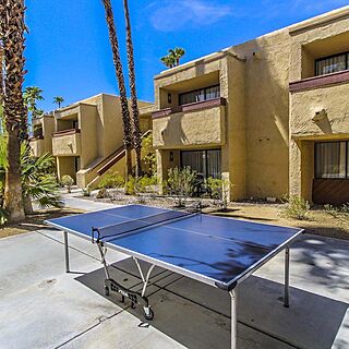 Desert Vacation Villas — Grounds