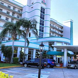 Discovery Beach Resort — Exterior
