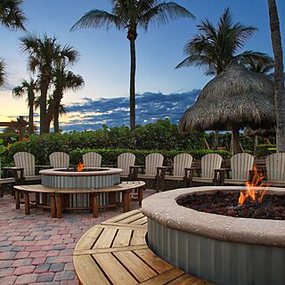 Marriott's Ocean Pointe — Firepit Area