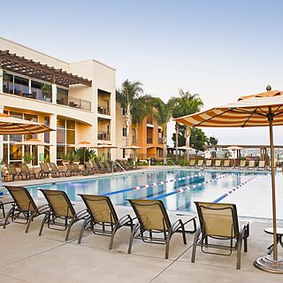 Grand Pacific Palisades Resort — Pool