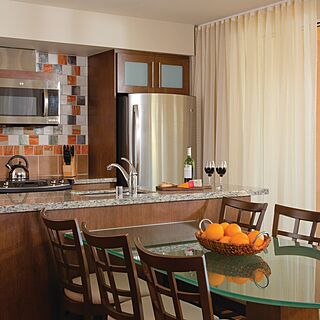 Marriott's Shadow Ridge II - The Enclaves &mdash; Sample Kitchen and Dining Area