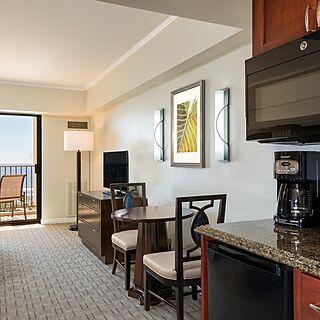 Hilton Grand Vacations at Hilton Hawaiian Village &mdash; Kitchenette