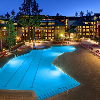 Marriott's Timber Lodge Tahoe — Pool With Loungers