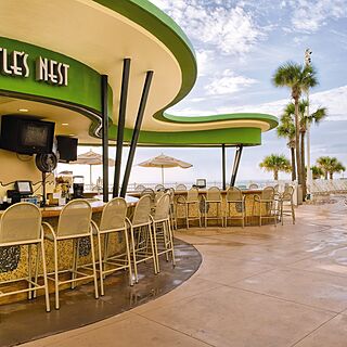 Club Wyndham Ocean Walk — The Turtle's Nest Poolside Bar and Grill