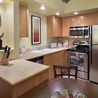 Holiday Inn Club Vacations at Lake Geneva Resort — Kitchen