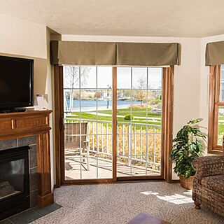 Bridgeport Resort — Living Area
