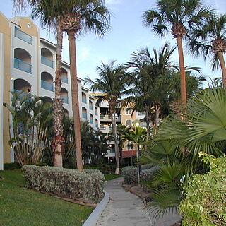 Costa Linda Beach Resort — Grounds