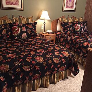 High Point Inn — Bedroom