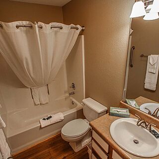 The Townhouses at Grand Crowne Resorts — Bathroom