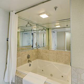 Beach Quarters Resort — Bathroom
