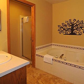Newport Resort — Bathroom
