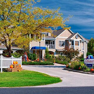 Newport Resort — Exterior