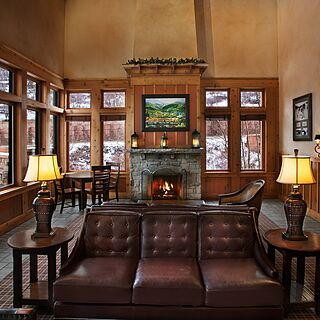 Marriott's Summit Watch — Resort Lounge With Fireplace