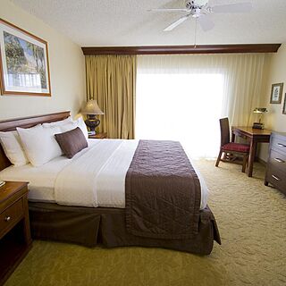 Hilton Vacation Club Kaanapali Beach — Sample Bedroom