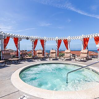 Carlsbad Inn Beach Resort — Accessible Seaside Hot Tub