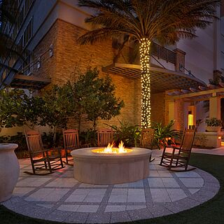 Marriott's Oceana Palms — Outdoor Firepit Area