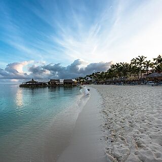 Playa Linda Beach Resort — Beach