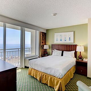 Hilton Vacation Club Ocean Beach Club Virginia Beach — Sample unit bedroom