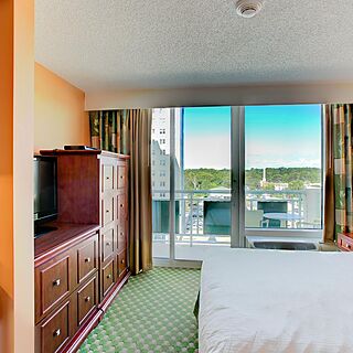Hilton Vacation Club Ocean Beach Club Virginia Beach — Sample unit bedroom