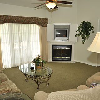 French Quarter — Sample unit living area