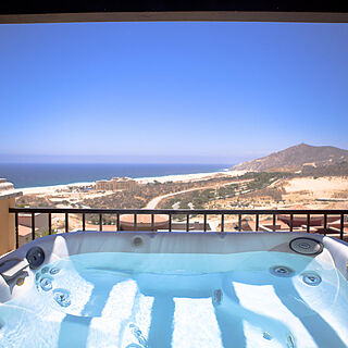Montecristo Estates by Pueblo Bonito &mdash; Sample Balcony Whirlpool