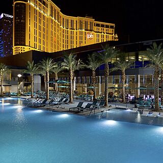 Elara by Hilton Grand Vacations — Pool