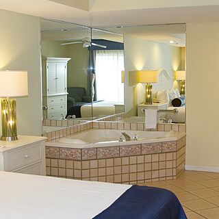 Club Wyndham Royal Vista — Sample Bathroom