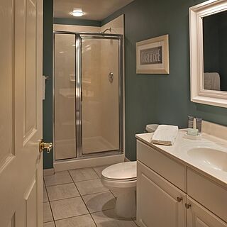 Waterside by Spinnaker &mdash; Sample Bathroom