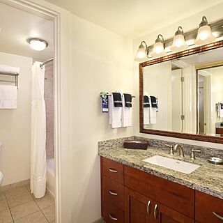 Hanalei Bay Resort — Sample Bathroom