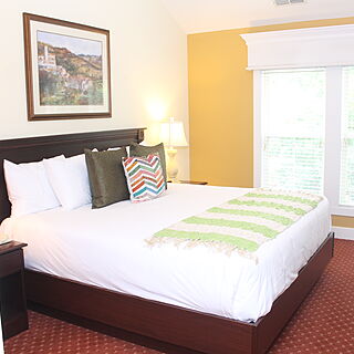 The Cottages at King's Creek Plantation — Bedroom