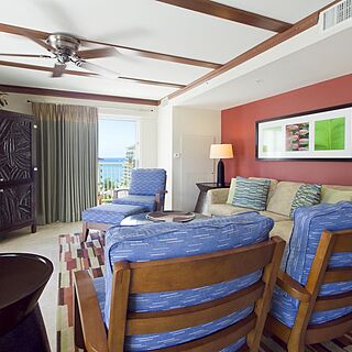 Club Wyndham at Waikiki Beach Walk — Living Area