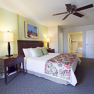 Club Wyndham at Waikiki Beach Walk — Bedroom