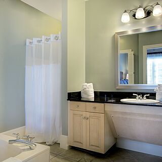 Wyndham Vacation Resorts at Majestic Sun &mdash; Bathroom