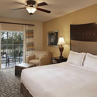 Hilton Grand Vacations at SeaWorld — Bedroom