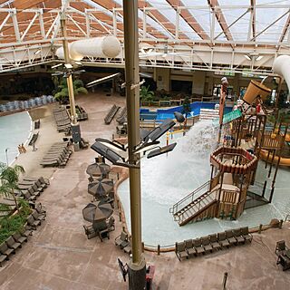 Club Wyndham Great Smokies Lodge — Indoor Water Park With Loungers and Tables