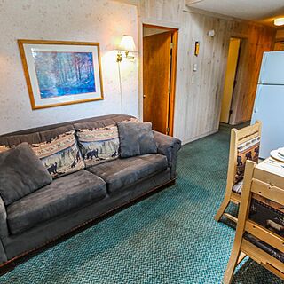 Smoketree Lodge — Living Area