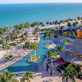 Villa del Palmar Cancun Luxury Beach Resort & Spa — Pool Area