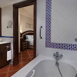 Marriott's Playa Andaluza — Bathroom