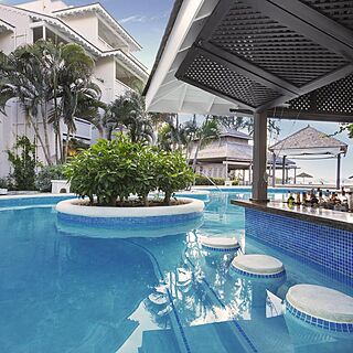 Bougainvillea Beach Resort — Pool Bar