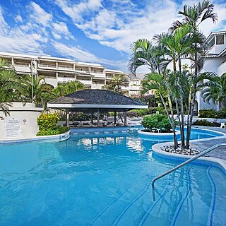 Bougainvillea Beach Resort — Pool Bar