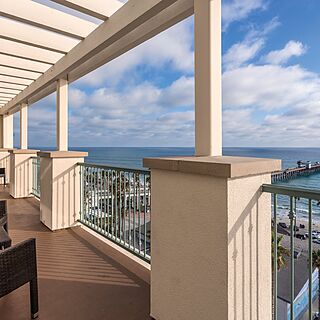 Club Wyndham Oceanside Pier Resort — Sky Lounge