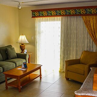 Fort Lauderdale Beach Resort &mdash; Sample Living Area