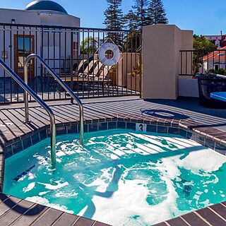 Coronado Beach Resort &mdash; Hot Tub